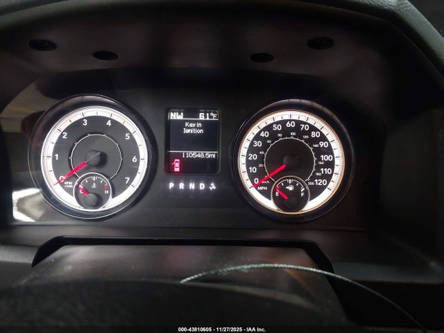 3C6JR6AT6HG631050 RAM 1500 Express 4x2 6&#039;4 Box