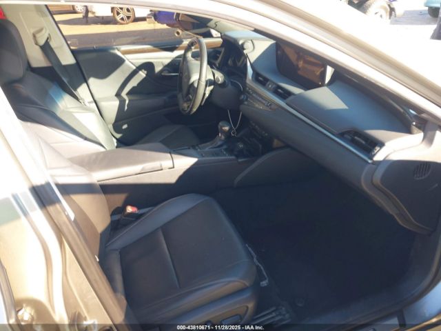 2019 LEXUS ES 300H JTHB21B19K2033647 Photo 4