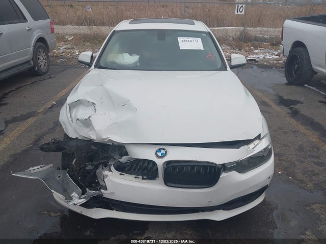 2017 Bmw 320i Xdrive მანქანა იყიდება აუქციონზე, vin: WBA8A3C36HK692236, აუქციონის ნომერი: 43810731