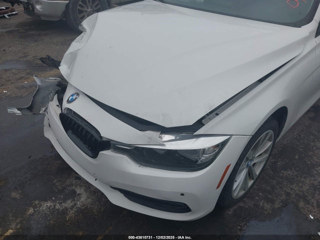2017 Bmw 320i Xdrive მანქანა იყიდება აუქციონზე, vin: WBA8A3C36HK692236, აუქციონის ნომერი: 43810731