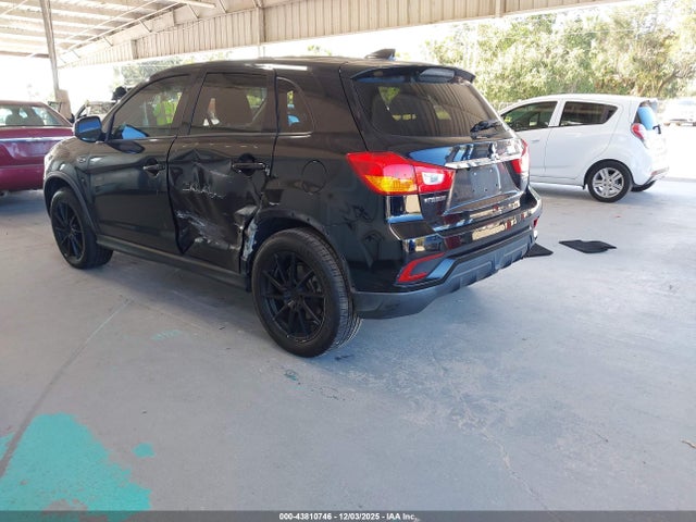 2018 MITSUBISHI OUTLANDER SPORT JA4AP3AU3JU006947 Photo 2
