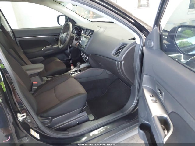 2018 MITSUBISHI OUTLANDER SPORT JA4AP3AU3JU006947 Photo 4