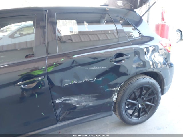 2018 MITSUBISHI OUTLANDER SPORT JA4AP3AU3JU006947 Photo 5