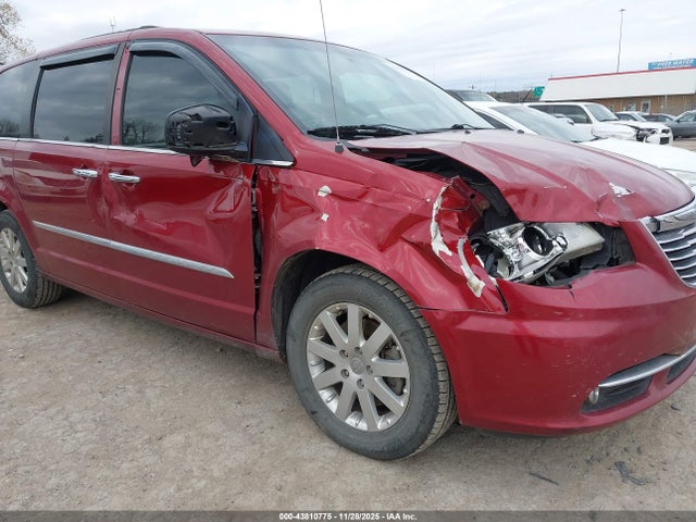Продажа на аукционе авто 2015 Chrysler Town & Country Touring, vin: 2C4RC1BG2FR505891, номер лота: 43810775
