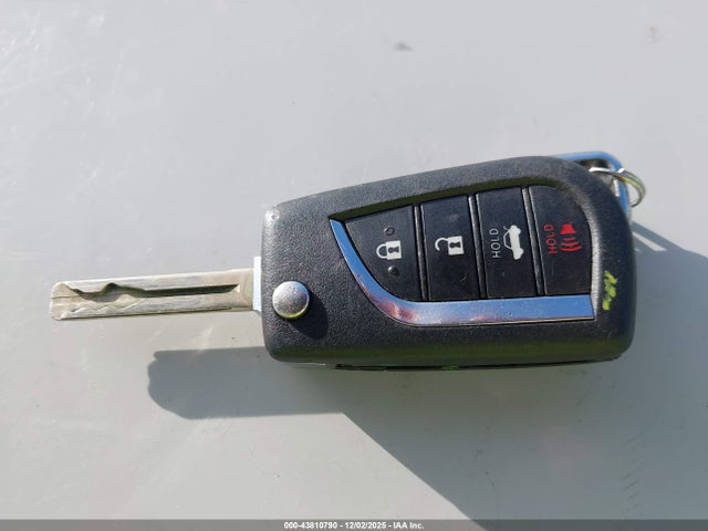 4T1C11AK8RU909461 Toyota CAMRY LE