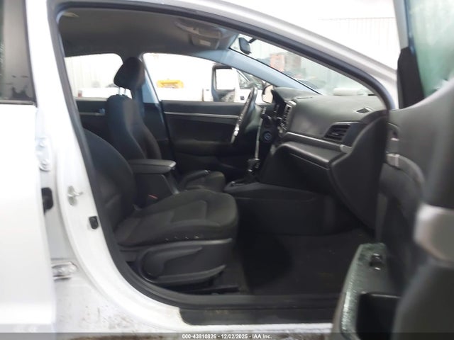 Hyundai ELANTRA SE 2019 5NPD74LF5KH423294 Image 5