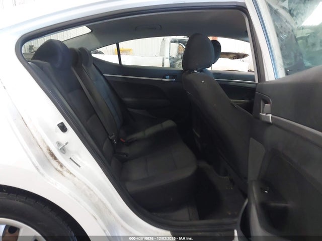 Hyundai ELANTRA SE 2019 5NPD74LF5KH423294 Image 8