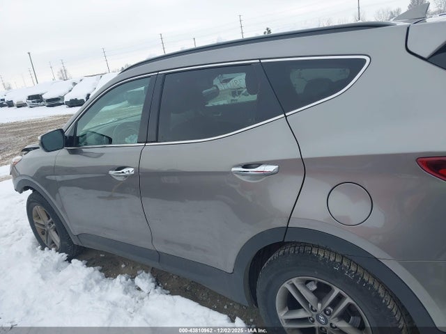 Продажа на аукционе авто 2017 Hyundai Santa Fe Sport 2.4l, vin: 5NMZUDLBXHH035236, номер лота: 43810962