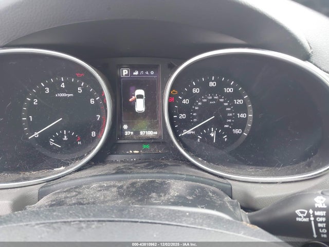 Продажа на аукционе авто 2017 Hyundai Santa Fe Sport 2.4l, vin: 5NMZUDLBXHH035236, номер лота: 43810962