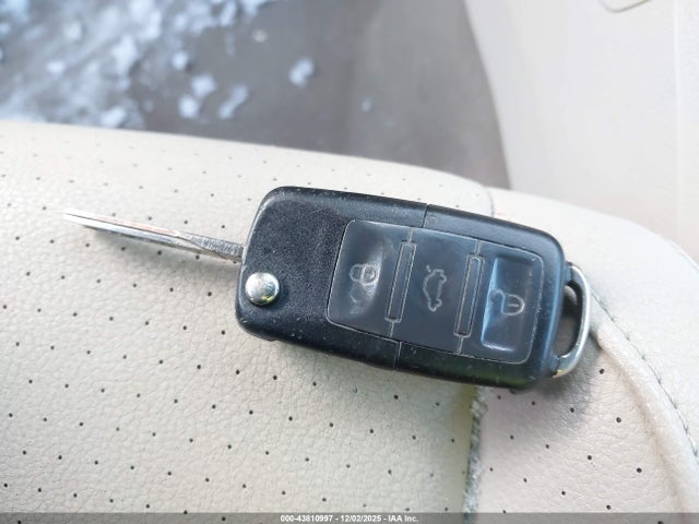 2008 Volkswagen Eos Komfort/turbo მანქანა იყიდება აუქციონზე, vin: WVWBA71F98V007612, აუქციონის ნომერი: 43810997