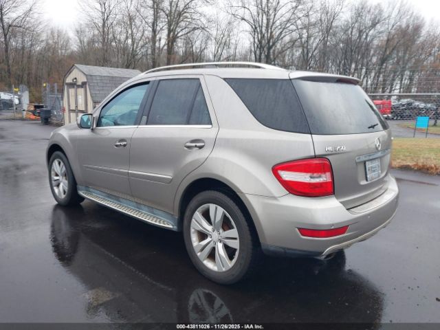 2009 MERCEDES-BENZ ML 350 4JGBB86E39A515095 Photo 2