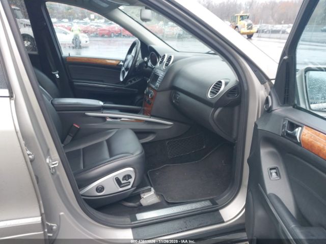 2009 MERCEDES-BENZ ML 350 4JGBB86E39A515095 Photo 4