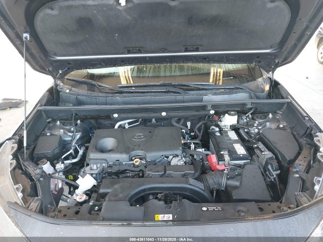 2T3P1RFV0MW216886 Toyota Rav4 Xle