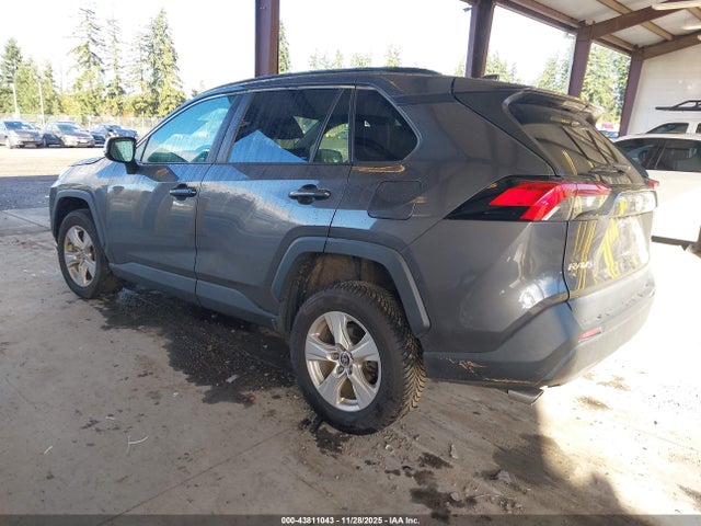 2T3P1RFV0MW216886 Toyota Rav4 Xle