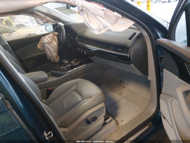 2019 AUDI Q7 WA1LAAF72KD020860 Photo 4