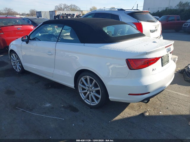 2016 AUDI A3 WAU38LFF3G1112022 Photo 2
