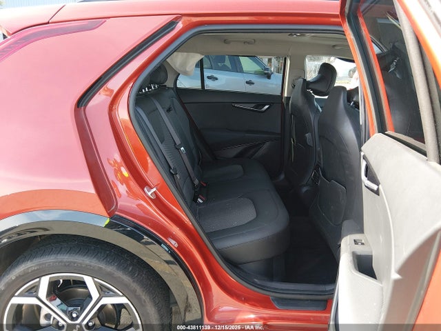 KNDCR3LE6P5066447 KIA Niro Ex Touring