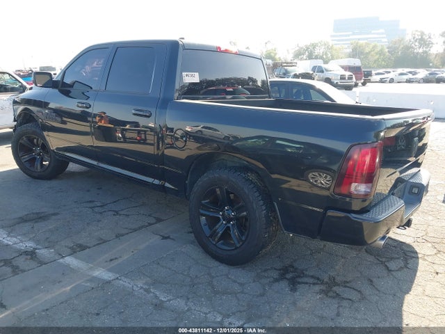 43811142 :رقم المزاد ، 1C6RR7MT4FS732338 vin ، 2015 Ram 1500 Sport مزاد بيع