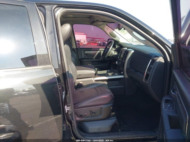 43811142 :رقم المزاد ، 1C6RR7MT4FS732338 vin ، 2015 Ram 1500 Sport مزاد بيع