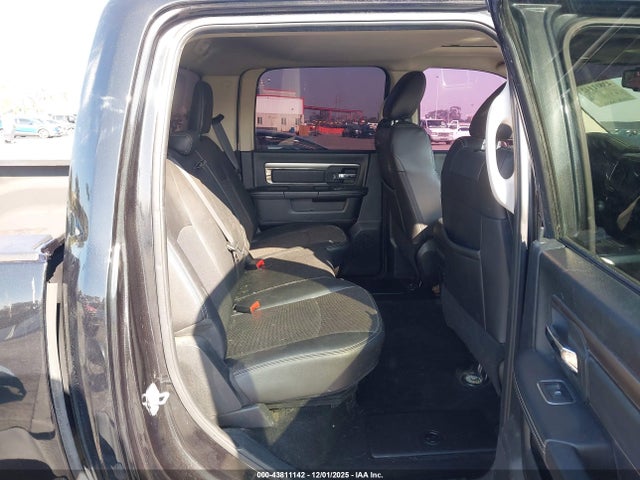 43811142 :رقم المزاد ، 1C6RR7MT4FS732338 vin ، 2015 Ram 1500 Sport مزاد بيع