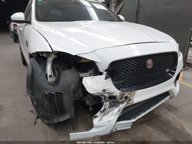 2018 JAGUAR F-PACE SADCM2FVXJA240415 Photo 5