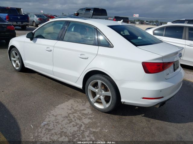 2016 AUDI A3 WAUA7GFF9G1032337 Photo 2