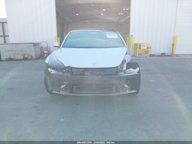 Tesla Model 3 Rear-wheel Drive 2022 5YJ3E1EA3NF142986 Image 13