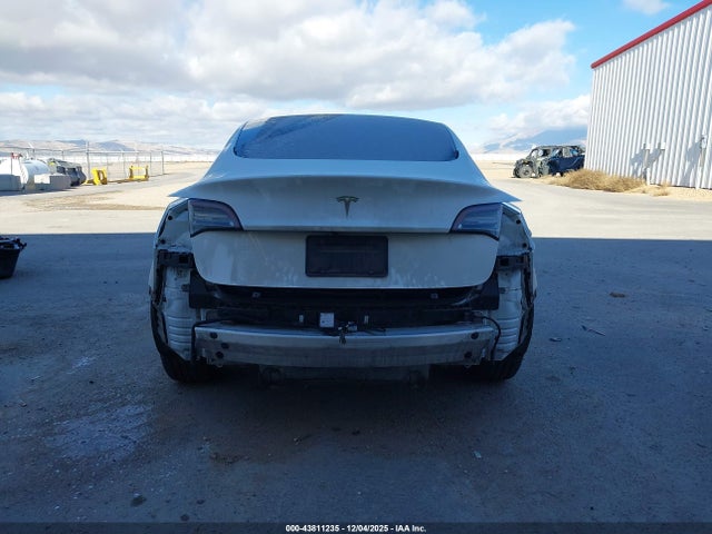 Tesla Model 3 Rear-wheel Drive 2022 5YJ3E1EA3NF142986 Image 17