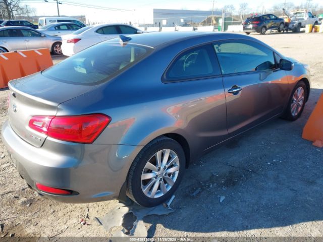 2016 KIA FORTE KOUP KNAFX6A80G5574220 Photo 3