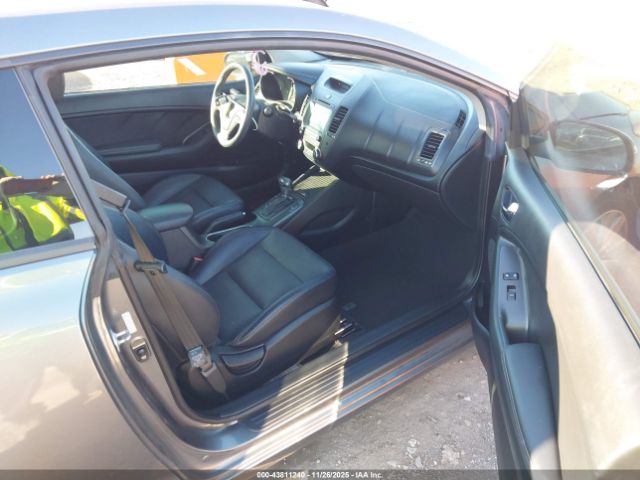 2016 KIA FORTE KOUP KNAFX6A80G5574220 Photo 4