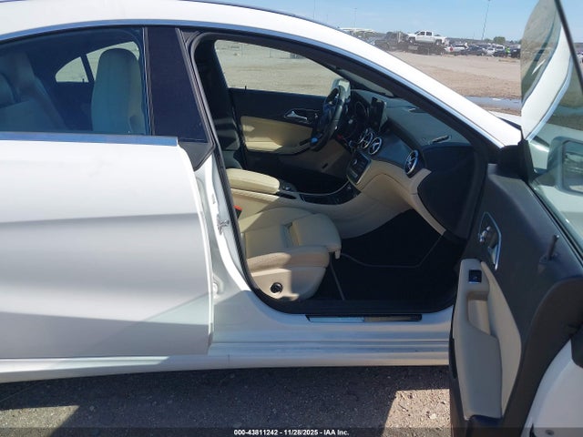2018 MERCEDES-BENZ CLA 250 WDDSJ4EB8JN671207 Photo 4