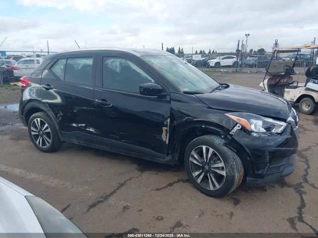 3N1CP5CUXKL529551 Nissan KICKS SV