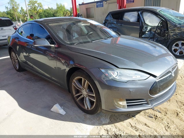 2013 TESLA MODEL S 5YJSA1CN9DFP12064 Photo 0