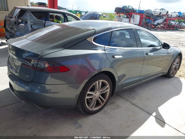2013 TESLA MODEL S 5YJSA1CN9DFP12064 Photo 3
