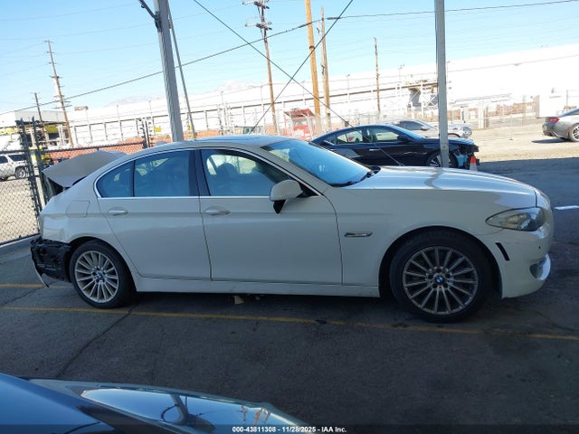 2011 Bmw 535i მანქანა იყიდება აუქციონზე, vin: WBAFR7C55BC804924, აუქციონის ნომერი: 43811308