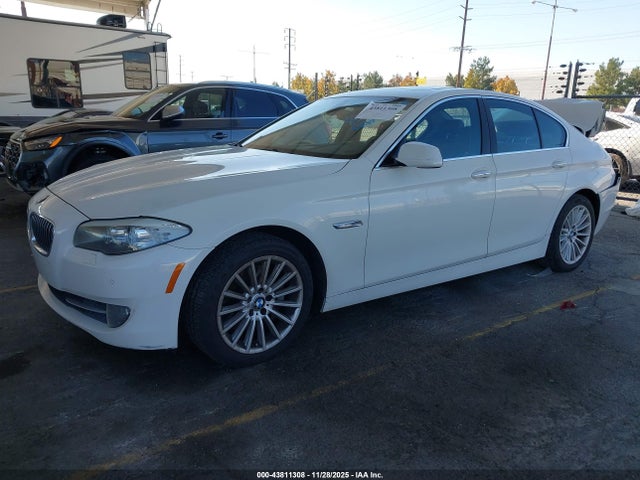 2011 Bmw 535i მანქანა იყიდება აუქციონზე, vin: WBAFR7C55BC804924, აუქციონის ნომერი: 43811308