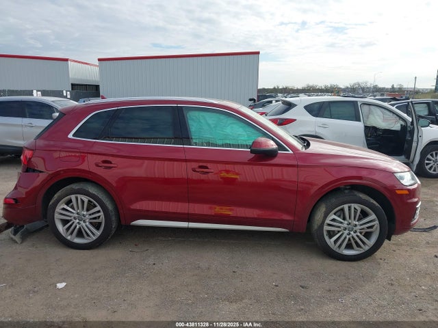 2018 Audi Q5 2.0t Premium/2.0t Tech Premium მანქანა იყიდება აუქციონზე, vin: WA1BNAFY9J2235896, აუქციონის ნომერი: 43811328