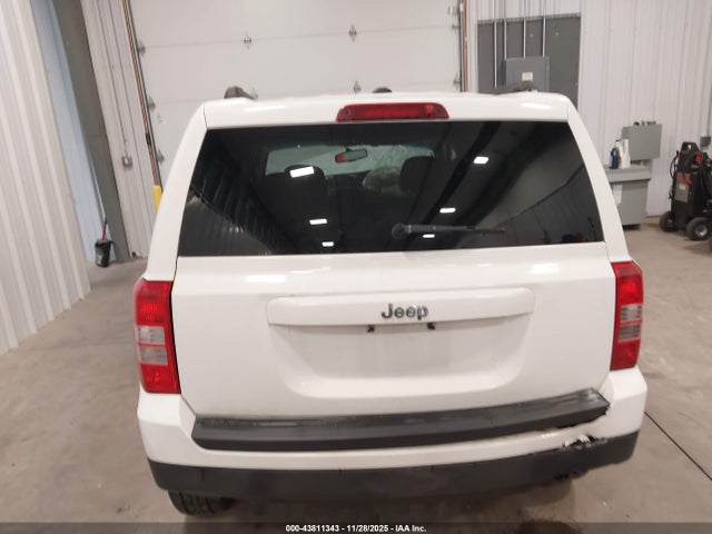 1C4NJRFB1HD113900 Jeep Patriot Latitude 4x4