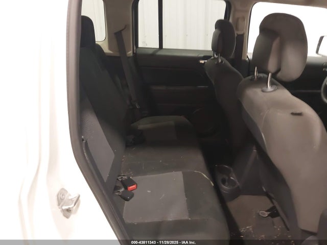 1C4NJRFB1HD113900 Jeep Patriot Latitude 4x4