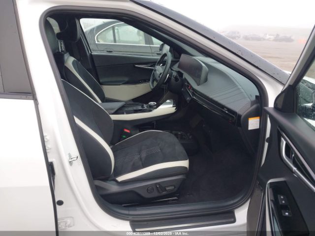 2023 KIA EV6 KNDC44LA8P5126598 Photo 4