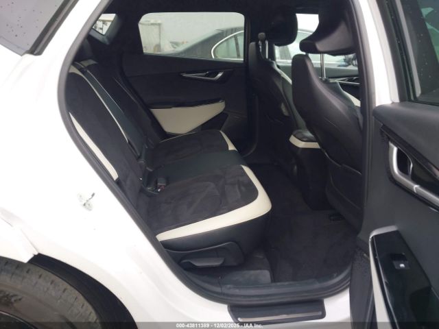 2023 KIA EV6 KNDC44LA8P5126598 Photo 7