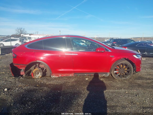 5YJXCBE48HF061283 Tesla Model X P100d