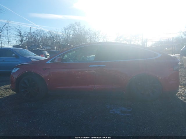 5YJXCBE48HF061283 Tesla Model X P100d