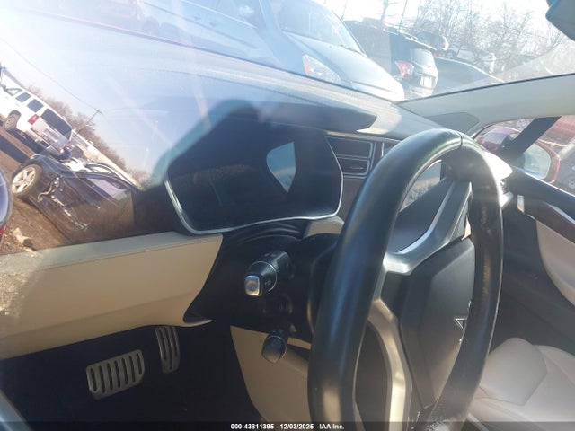 2017 TESLA MODEL X 5YJXCBE48HF061283 Photo 6