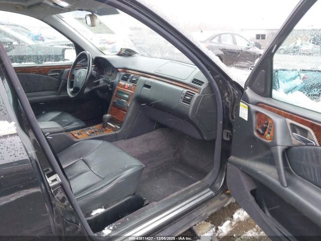 1999 MERCEDES-BENZ E 320 WDBJF82H1XX018740 Photo 4