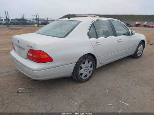 2002 LEXUS LS 430 JTHBN30F820081587 Photo 3