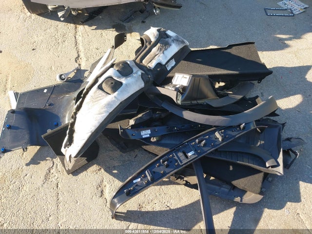 Tesla Model X Dual Motor All-wheel Drive/standard Range 2023 7SAXCBE50PF385113 Image 12