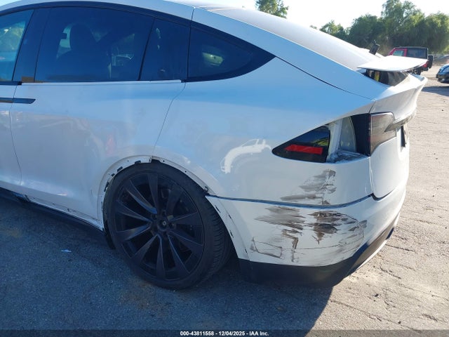2023 TESLA MODEL X 7SAXCBE50PF385113 Photo 5