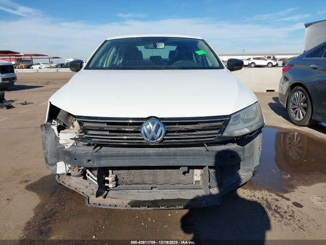 3VW267AJ5GM272667 Volkswagen Jetta 1.4t S