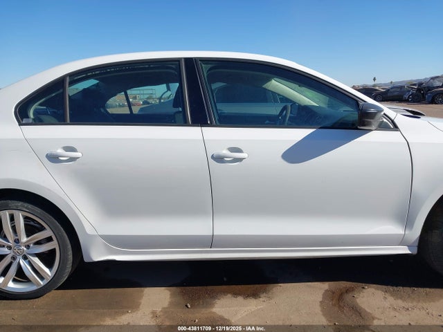 3VW267AJ5GM272667 Volkswagen Jetta 1.4t S